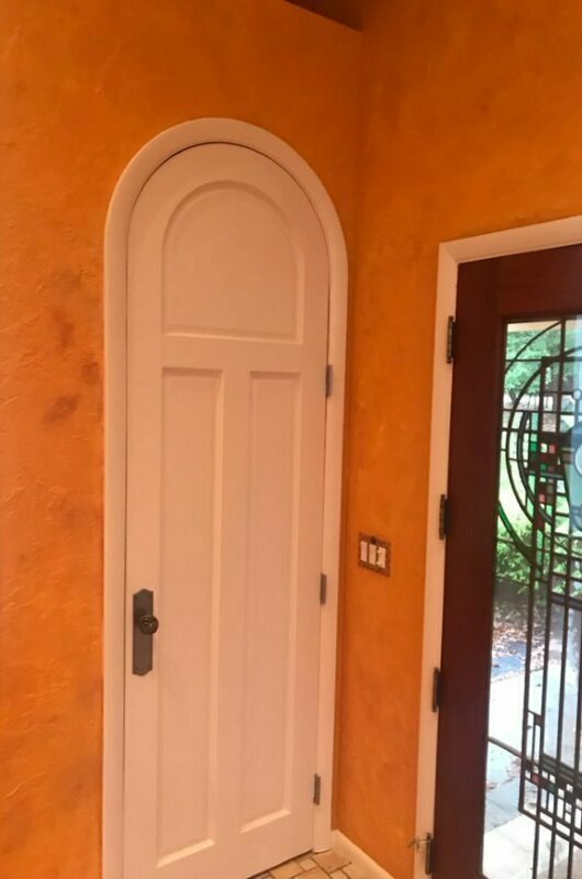 right rounded door